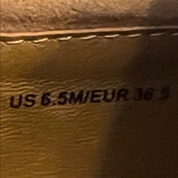 Brand new- Size 6.5- Vince Women's Robin Loafers - Picture 5 of 5